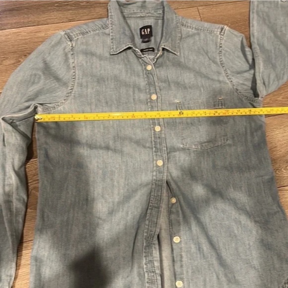 GAP denim perfect shirt. - Picture 7 of 10